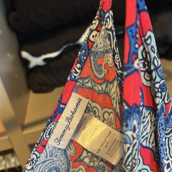 Tommy Bahama blue/red print adjustable strap belted cropped jumpsuit size XS - Picture 2 of 3